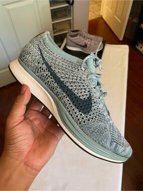 Nike Flyknit Racer Blueberry Size 8 Mens